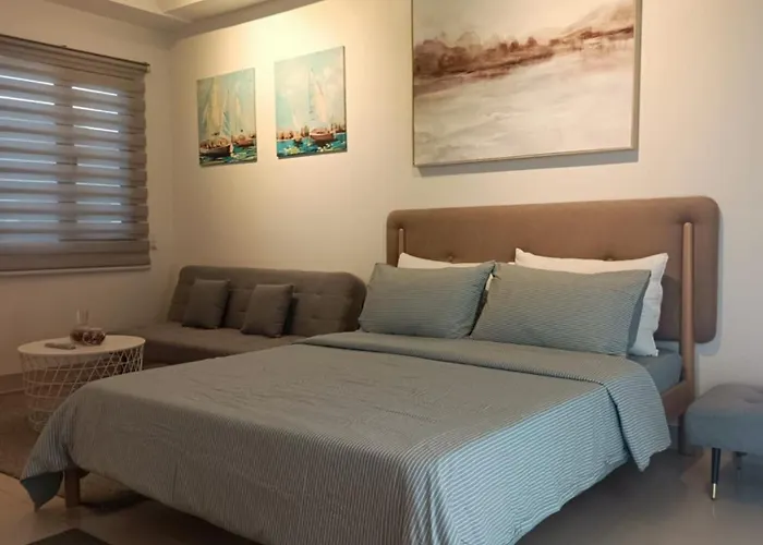 Gtg Rmj Hills Residences Aparthotel Manila